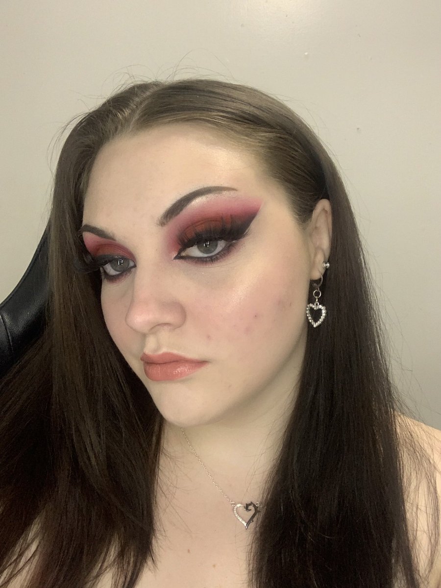 kiraalayne's tweet photo. all tutorials on my tiktok account! links in my bio! follow my insta to see them on time lmaoo https://t.co/hbTwEuvs8X