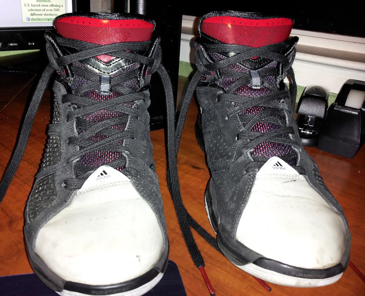 profshoelace's tweet photo. Shoe lacing photo high-res repost (originally posted in low-res on 15-Jul-2012). Black, white &amp; res Adidas Adizeros laced with black “Over Under” + “Lock” Lacing (from Tristan H.)
#black #white #red #adidas #adizero  #derrickrose #overunderlacing #overunder #locklacing https://t.co/CufF3RC7S1