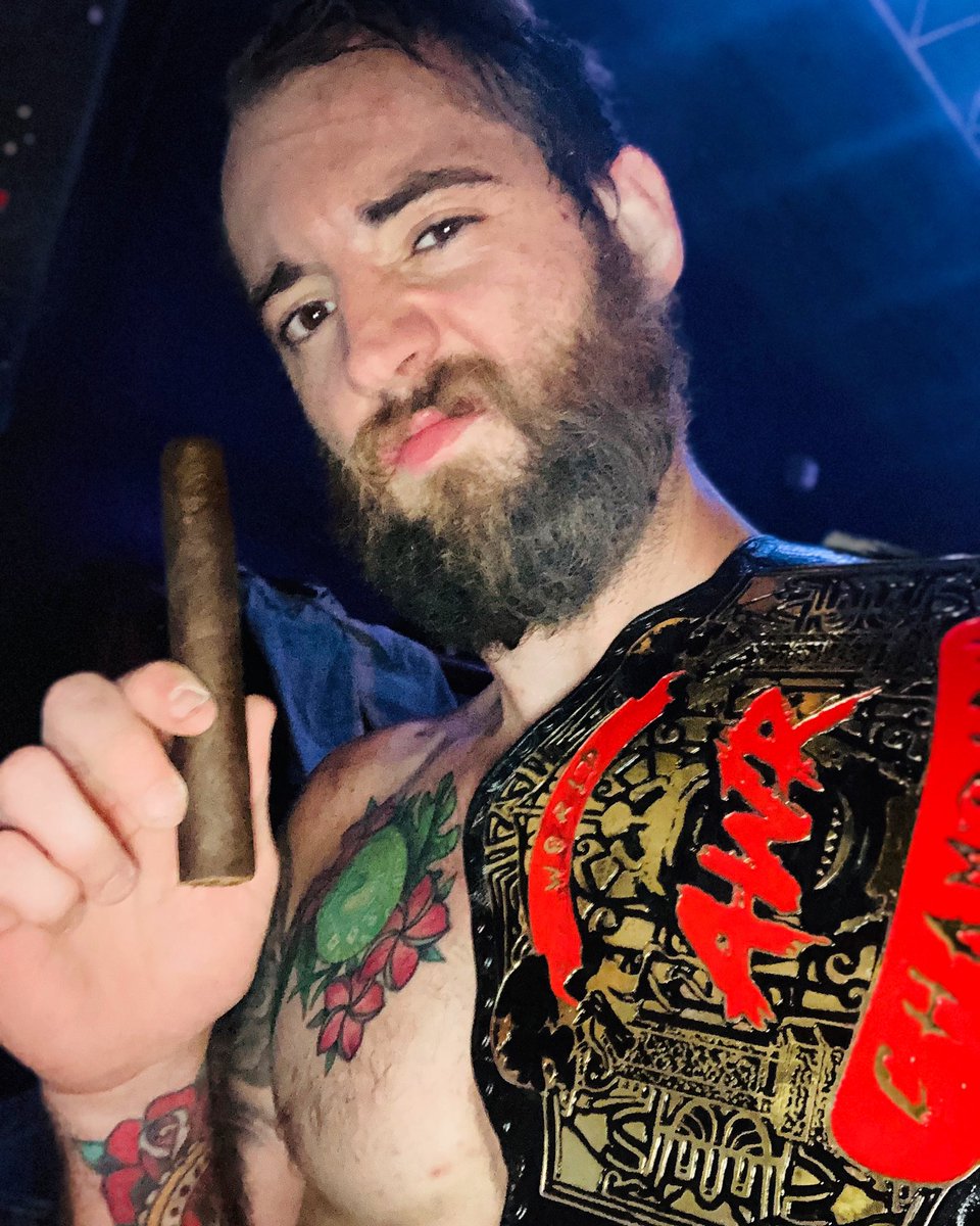 EricDillinger5's tweet photo. Respect is earned. Tonight I proved it.👊🤴
#AndNEW #AWR #HeavyweightChampion #PublicEnemy #DillingerTerritory #FightEveryone https://t.co/TnSFhcmMvi