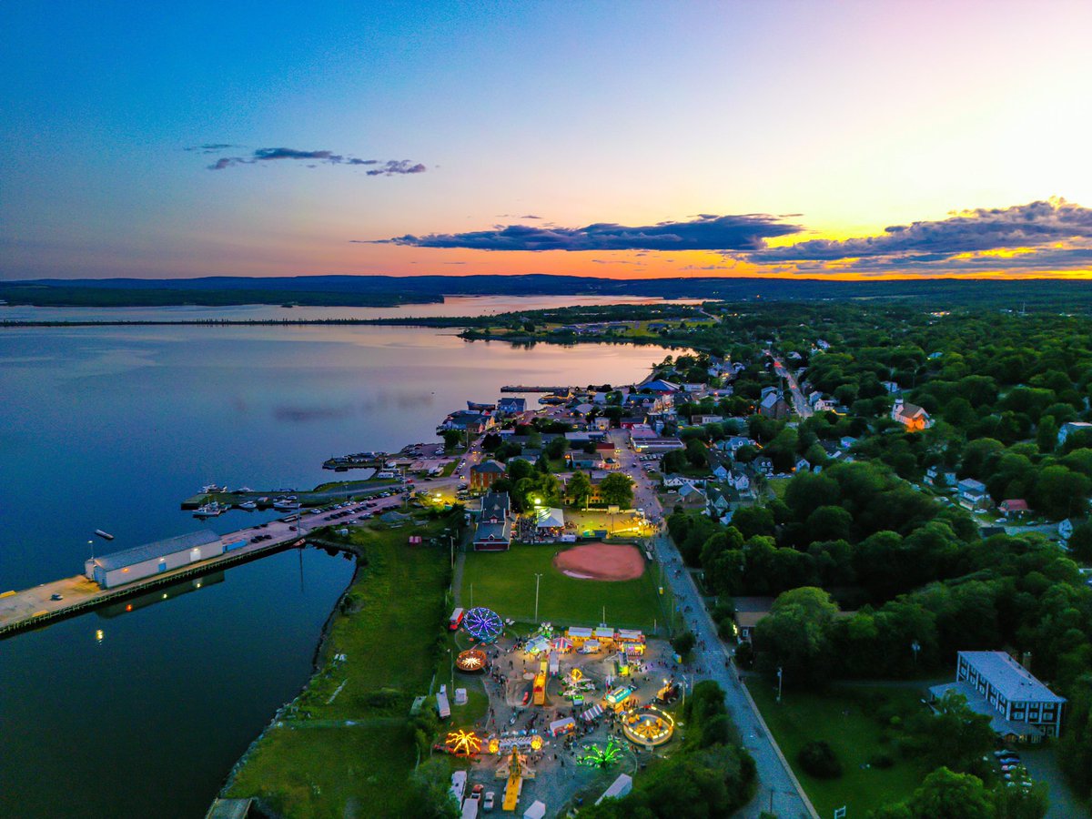 The Pictou Lobster Carnival 🎡 

<a href="/TOWNofPICTOU/">Town of Pictou NS</a> <a href="/karla_macf_pc/">Karla MacFarlane</a> <a href="/TimHoustonNS/">Tim Houston</a> <a href="/SeanFraserMP/">Sean Fraser</a> <a href="/TourismNS/">Tourism Nova Scotia</a> <a href="/WesSurrett/">Wes Surrett</a> <a href="/VisitNovaScotia/">Visit Nova Scotia</a> 

#pictou #pictoucarnival #lobster #novascotia #summer #djimini3 #visitnovascotia