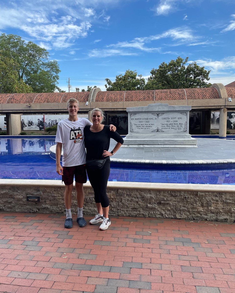 stephaniemahal1's tweet photo. Atlanta Day 5&amp;6:
✅@PHCircuit  #PH2K22 #prephoopsliveatl for @IsaiahMahal 🏀 tournament 
✅ 🍦 🍹 @kingofpops @PonceCityMarket for the 2nd time this trip. It’s that good!
✅ @TheKingCenter to learn more and pay respect ✊🏼✊🏽✊🏾✊🏿
✅ @ebenezer_atl ⛪️🙏🏻 
✅ final ride @MARTAtransit🚝 https://t.co/tg8ezi0LjD