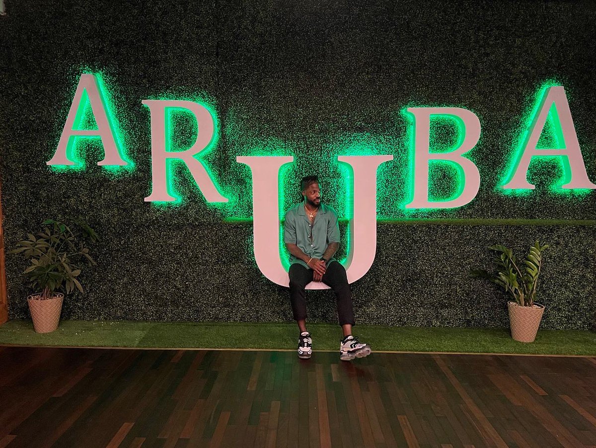 cliffstokes7's tweet photo. It’s something about that green 💚 https://t.co/hKXP7qfRL0