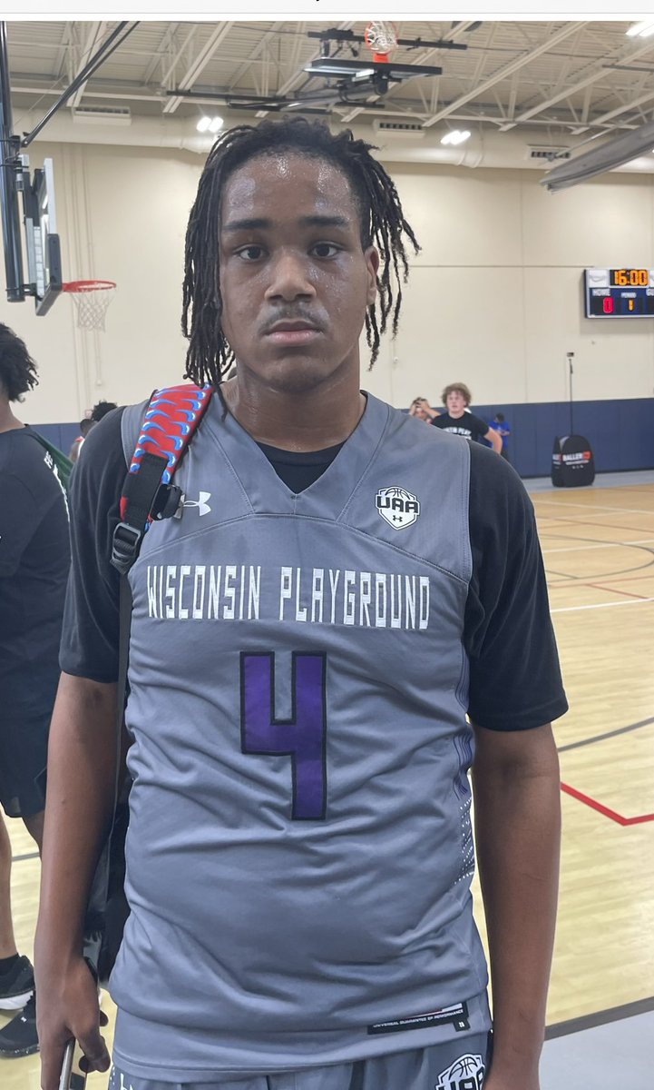 WisPlayground23's tweet photo. Great win over Illinois Triple Threat at @bayloryouth Summer Jam 51-36 @taso_giannaras 17pts and 5 Rebs @iamezrabrown3 11pts and @sam14670093 9pts and 10 Rebs @PGC_Playground @WisBBYearbook @allwisconsinb https://t.co/DEIKnAy9vF
