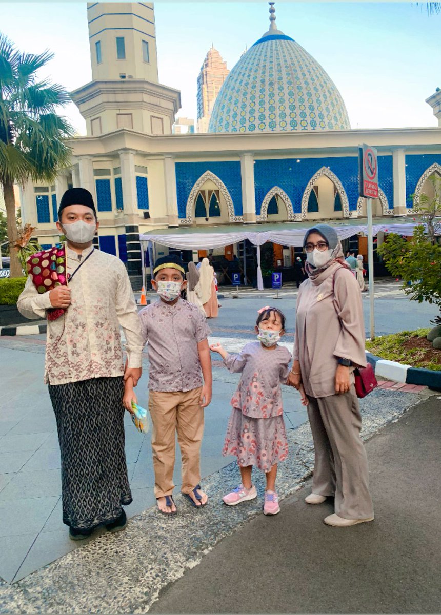 xdstrfx's tweet photo. Idul adha adalah tentang keikhlasan. Dan ikhlas tak perlu diucap. Happy Eid Adha everyone😇 https://t.co/yHcldJot6a