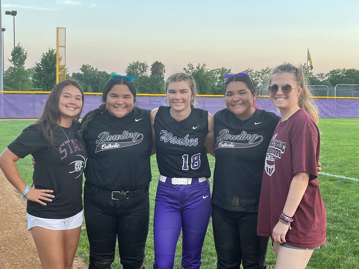Got to catch up with these ladies tonight!  Lots of talent in this pic. <a href="/baccam_l/">kadence baccam</a> @rand_lily18 <a href="/yalayzahlovan/">yalayzahlovan</a> <a href="/yalitzalovan/">Yalitza Lovan</a> <a href="/hannahsmith_6/">Hannah</a>