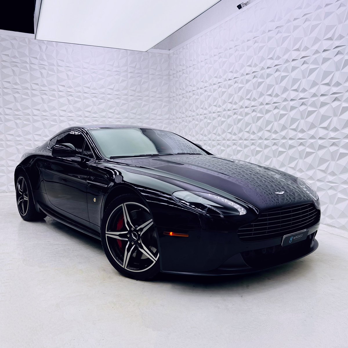 8CustomsAC's tweet photo. Jet Black Vantage 🇬🇧 ..

#astonmartin #vantage #windowtint #xpelxrplus #xpel #autocare #8customs https://t.co/ZAxMWXjDdI