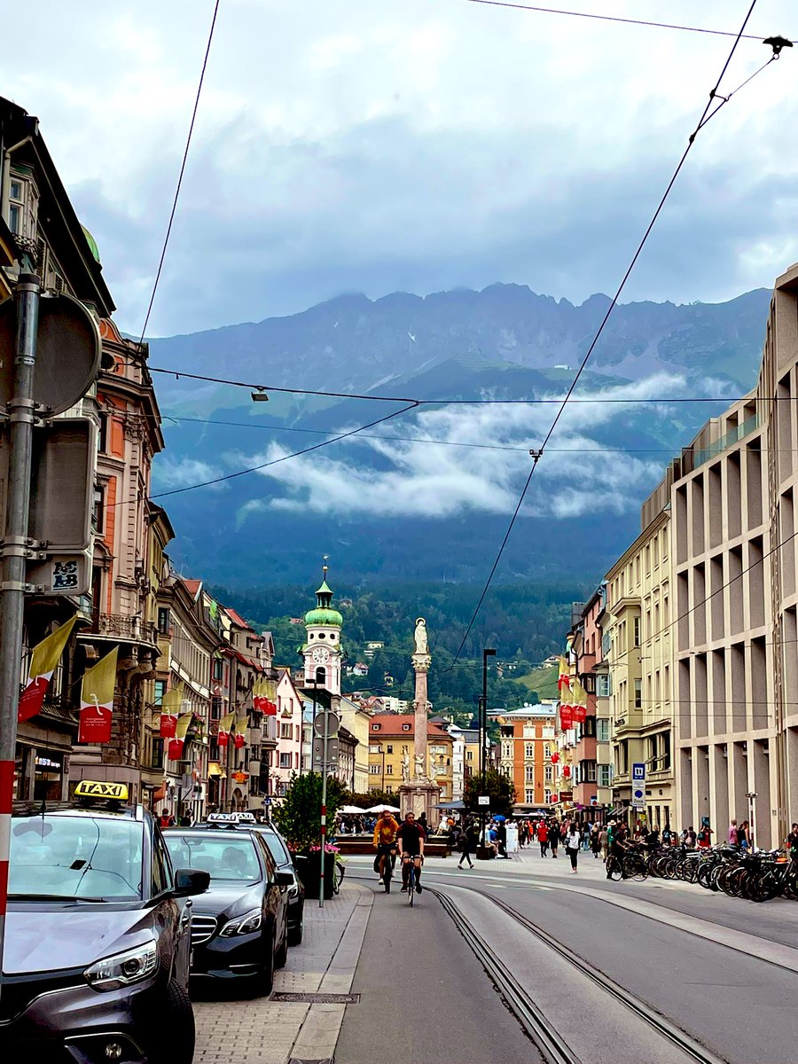 IlligAdventures's tweet photo. Passed through breathtaking Austria for lunch. Those are mountains in the clouds 💕 https://t.co/nhoffTRvRc