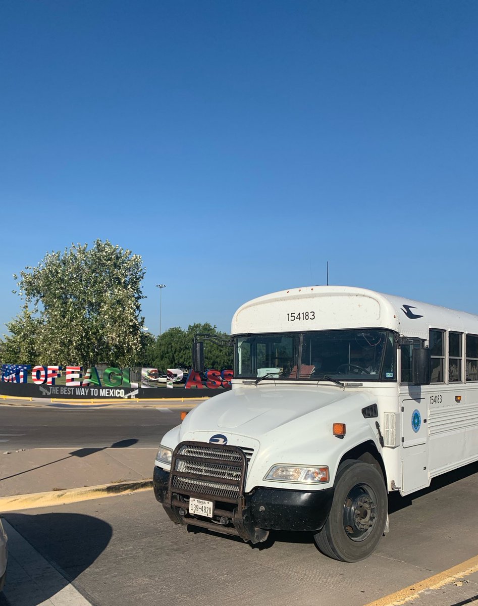 GregAbbott_TX's tweet image. Today the Texas Department of Public Safety began arresting illegal immigrants and returning them to the border with Mexico. 

Biden‘s border policies are crushing local communities up and down the border.