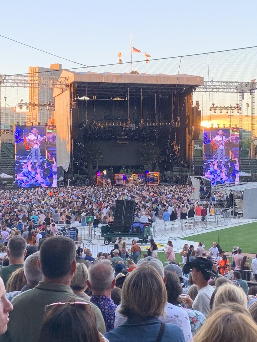 Dan Bernstein tweet media