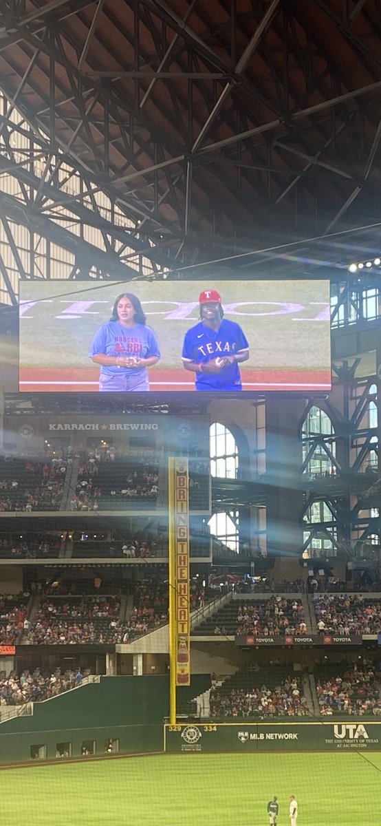 WiscoBoysMom's tweet photo. Congrats to our @RangersYA RBI scholarship recipients and thanks to @CocaCola for your support!! https://t.co/5Z9oDVNMUE
