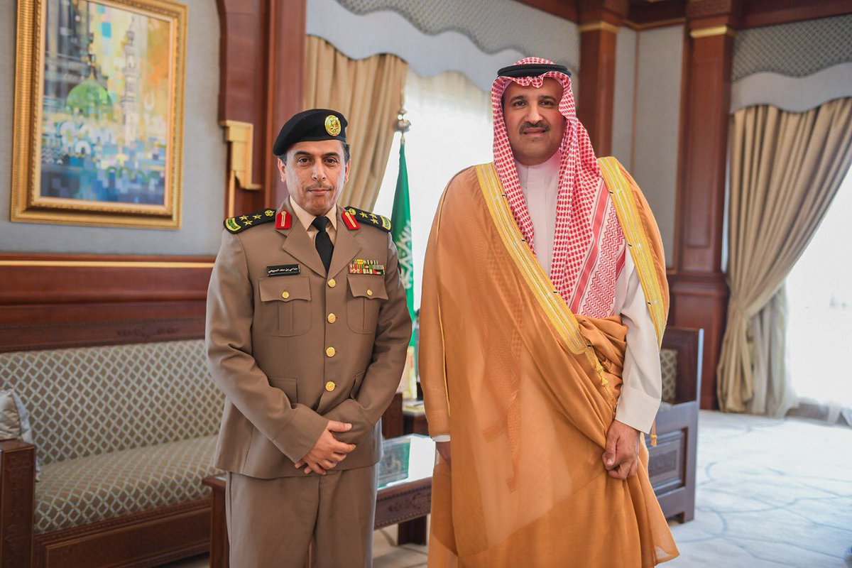 Abo_saad800's tweet photo. العميد / مناحي سعد السبيعي 
هذا الرجل صاحب القلب الأبيض أقول له من العايدين ياخوي وكل عام وأنت بخير 🙏🌹 https://t.co/8JXEa8NFOQ