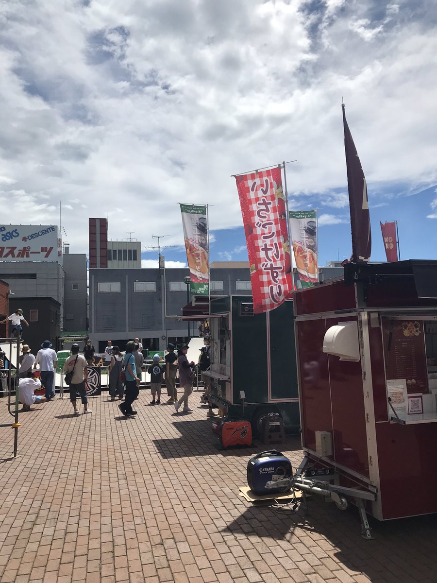 lakland66cohey's tweet photo. すごいフェス感半端ない
#digfes https://t.co/M6ZV9VVkxO