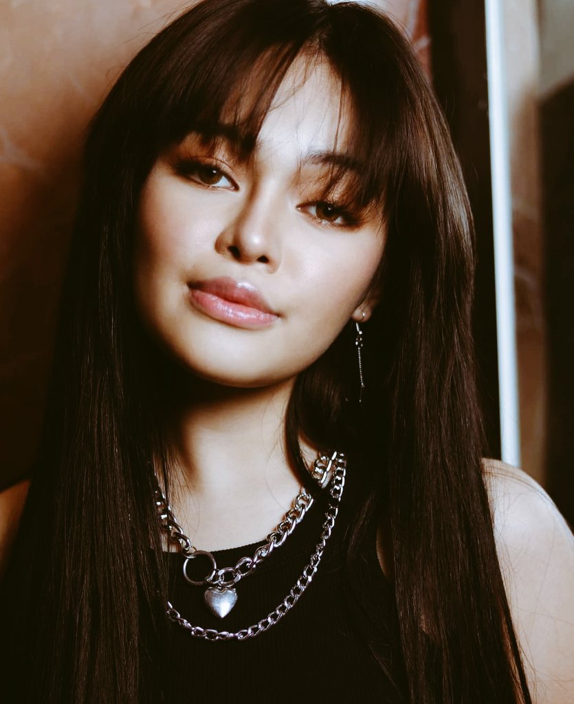 Myls044's tweet photo. i don't have the heart to hurt you janine but i have the heart to love you..

JanineBerdin SHEWASONLY16
#ASAPconcertspecial https://t.co/4cSF3bfLlc