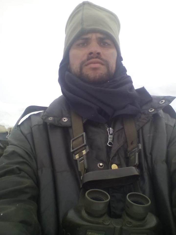 37VManhas's tweet photo. Join me in paying homage to

RIFLEMAN BABLOO SINGH
SENA MEDAL 
18 JAT - 61 RR
#IndianArmy

on his birth anniversary today.
Rifleman Babloo singh has immortalized fighting terrorists in J&amp;K in 2016.
He had left behind his wife Smt Ravita Devi and two children.
#FreedomisnotFree https://t.co/M3VydjJpM6