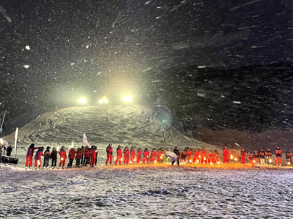 yanmartinezok's tweet photo. ⛷️¡Acompañamos a @infuetur en la #FiestaDelInvierno!
La celebración representa a los fueguinos y convoca a turistas nacionales e internacionales, convirtiéndose en un atractivo en sí mismo.
¡Felicitaciones por esta iniciativa y por el enorme trabajo que vienen haciendo! ❄️☃️ https://t.co/4chlNmRJjx