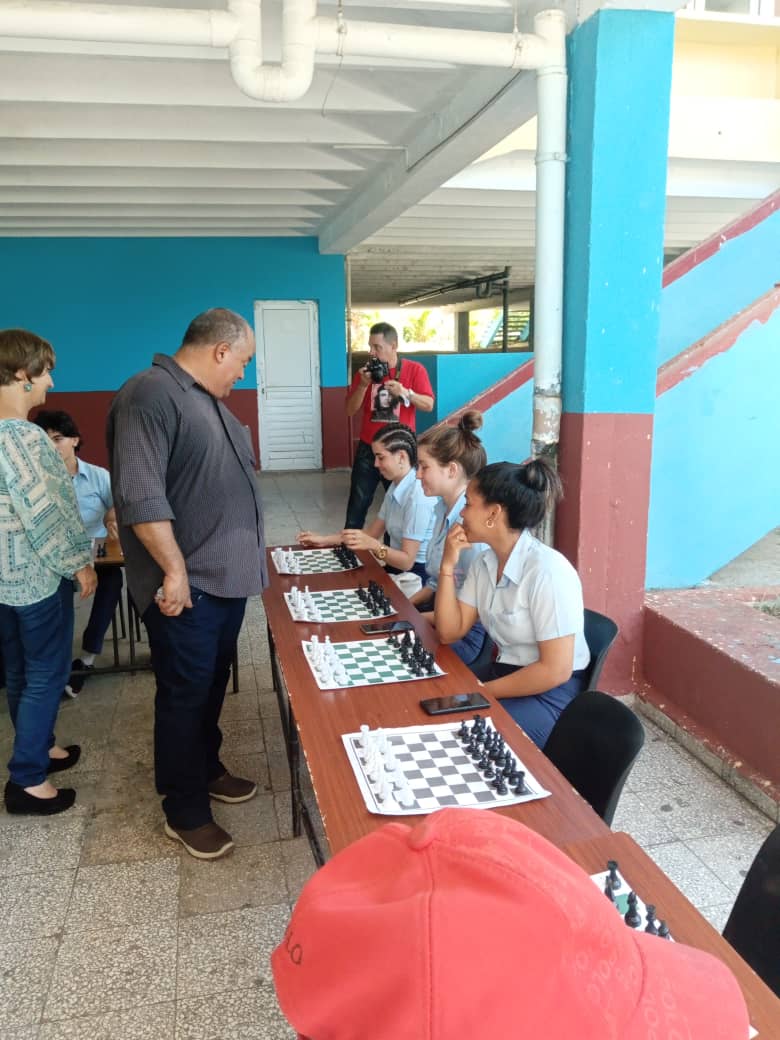 ChapleImbert's tweet photo. #Matanzas #CubaViveYTrabaja #IPVCECarlosMarx @SuselyMorfaG @EMatancera @dtor_educmtz @BaujinPerez @Guiller20961024 https://t.co/C9I1sXDwQx