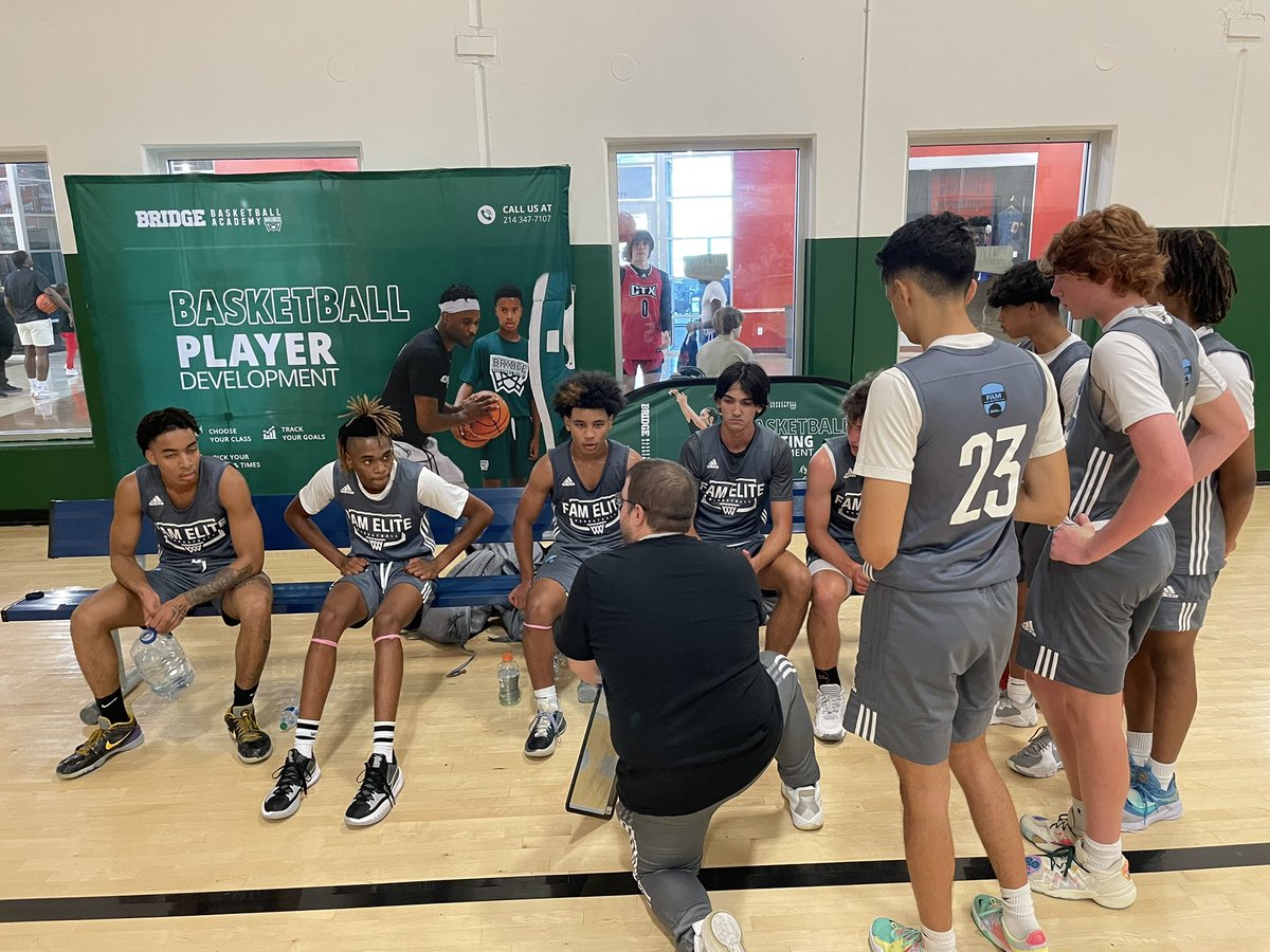 Our @FAMeliteHoops 16u boys won in overtime against CME Elite by a score of 53-50 to advance in the #GASO64 ! <a href="/pradawann/">WAN</a> led with 17pts. <a href="/HunterBowman_11/">Hunter Bowman</a> scored 15pts including the game winning 3. <a href="/Jabari_parker14/">Jabari Parker</a> scored 12pts. Great job, fellas ! <a href="/Coach_ZA_Mace/">Coach ZA Mace</a> 

<a href="/TexasHoopsGASO/">TexasHoops/GASO 🔗</a>