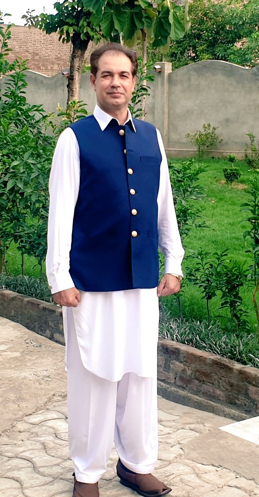 Alikhanyzai's tweet photo. Eid Mubarak to all
 ❤️ https://t.co/sCIoEefFyA