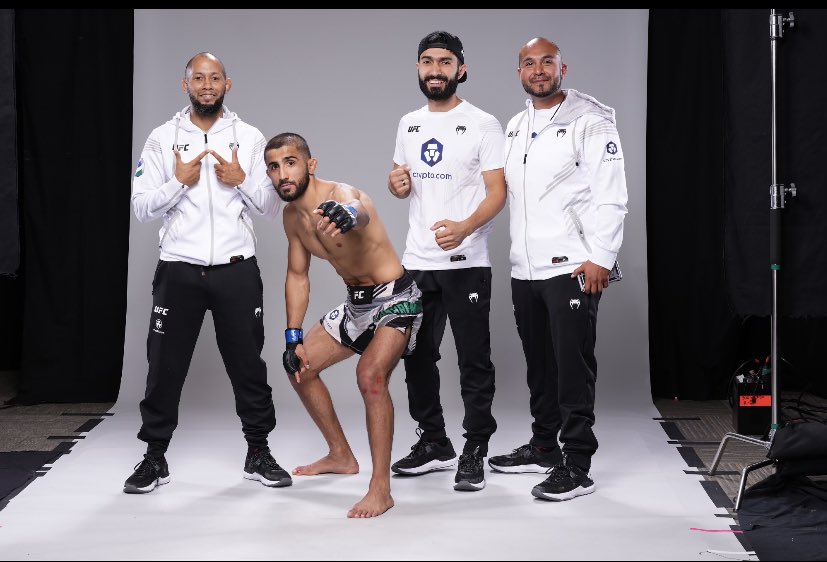 SaidYokubMMA's tweet photo. Lucky to have these people around me. W on to the next! https://t.co/Z3nFY0iecA