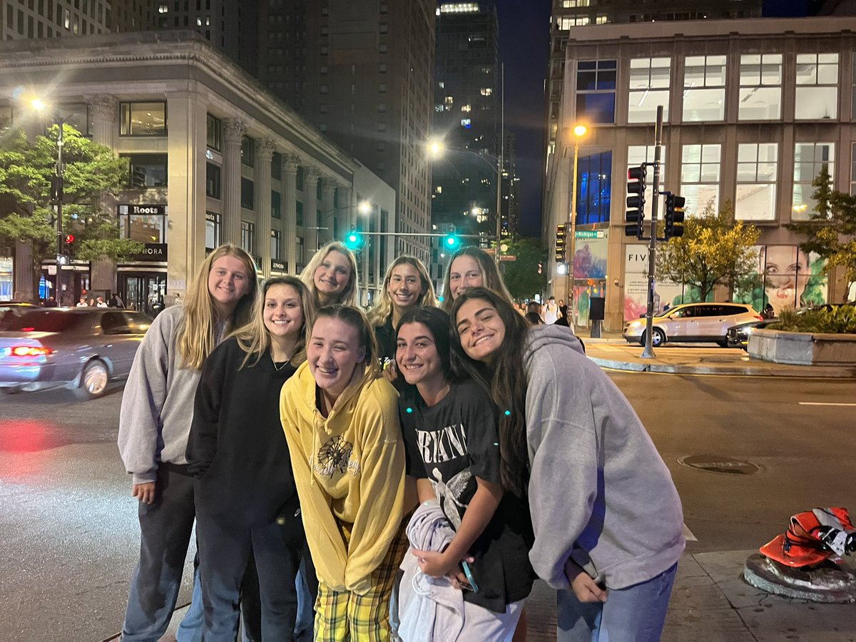 newjerseyrise's tweet photo. Off to see the fireworks! Lets go NJ Rise 2024 Napolitano! Make your own fireworks tomorrow on Court 48 @1:50 at the TOC in Chicago @TinyGreenNBS @NJLadiesHoops @CGBR27 @brolymedia @GthingBBall @NYGHoops @klhoops @EllenMasonius https://t.co/mofeCLyqoE