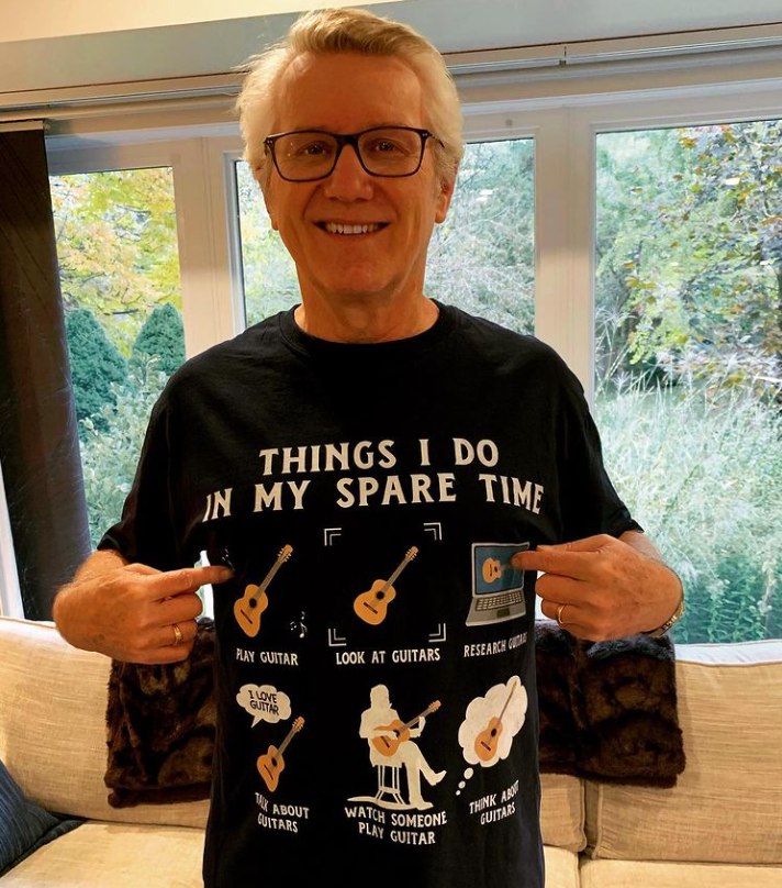 Happy 69 birthday to the amazing Triumph guitarist Rik Emmett! 