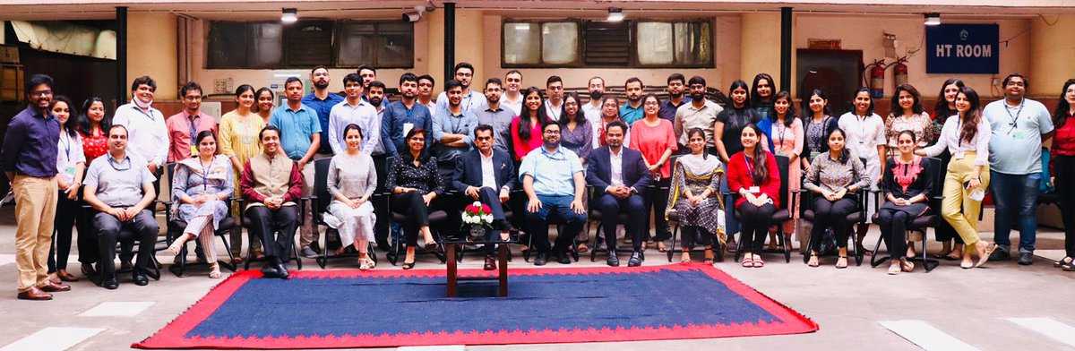 amitabhk87's tweet photo. Niti Aayog is unique because of its vast no of lateral entrants with knowledge & expertise in a range of areas.They bring a tremendous amount of energy,vibrancy & dynamism & make NITI special. They are the brightest & best in govt. Delighted to receive a Gr8 farewell from them . https://t.co/Soh0OcsFwl