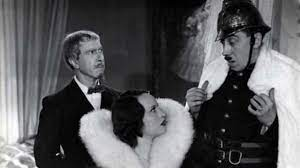 merlinpapin3's tweet photo. .@tbarnaud .@FredOL69007 .@Jouxplane83 .@Cine_maniac Peuchère ! installons-nous sur la #Canebière et découvrons mon #TOP30 des films avec #Fernandel
21 - #TricocheetCacolet de #PierreColombier (1938) avec #Fernandel #FrédéricDuvallés #ElvirePopesco #GinetteLeclerc https://t.co/l5cp9g3KUz