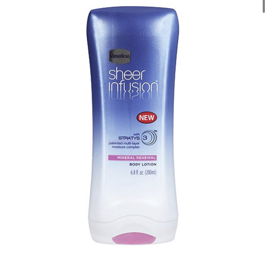 giannazandi's tweet photo. everything about this lotion was perfect and aesthetically pleasing and the only thing that made my skin *chef’s kiss* perfect. @VaselineBrand WHY did you stop making this 😭😭😭 https://t.co/36NvTewJr5