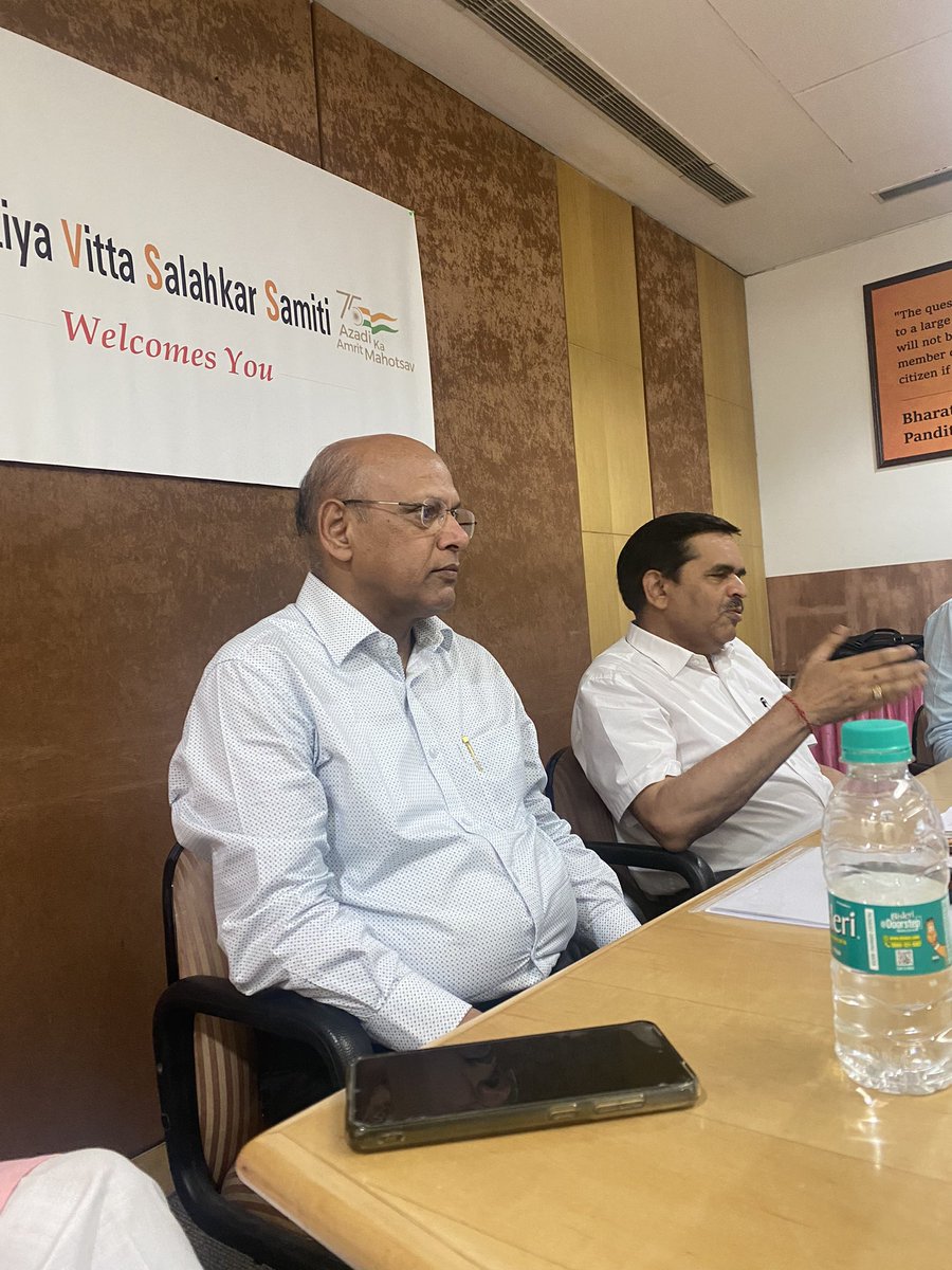 navalkbajaj's tweet photo. It was great to meet CA @sharmaanil54 Ji and Dr. @ashwani_mahajan Ji yesterday and learn about their first hand experiences at #WTO 12th Ministerial Conference at Geneva. Learned civil society role and India’s opportunity and risks. Thank you @bvssofficial https://t.co/pADfgzyKCp