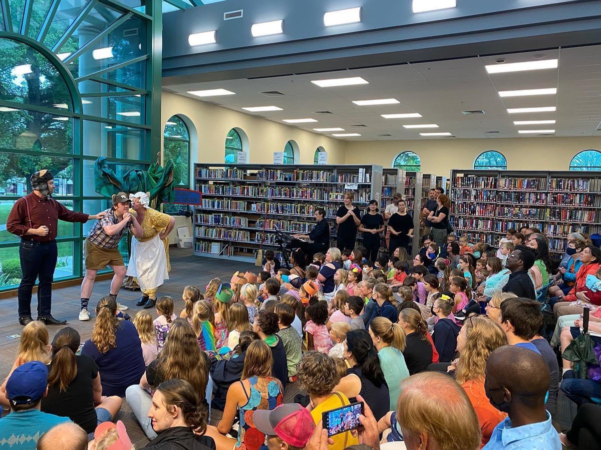 “Goldie B. Locks and the Three Singing Bears” was a hit! It’s been a great week putting this together with an excellent cast and creative team. What a fun way to start Opera Edwardsville’s 5th season!