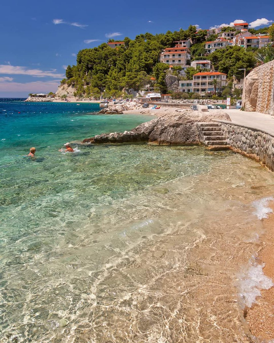 Crystal clear sea of #Stomarica #beaches area #Brela 💙🏖💚
#brelative #Croatia #Kroatien #BrelaCroatia #VisitBrela 
📸Vice Rudan
<a href="/makarskabeaches/">Makarska Beaches</a>