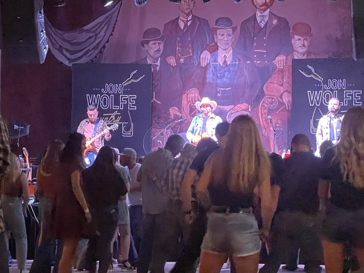 RockyMntRaider's tweet photo. Seeing @jonwolfe at the Sundance Saloon in FOCO! https://t.co/oDrGmcWmKn
