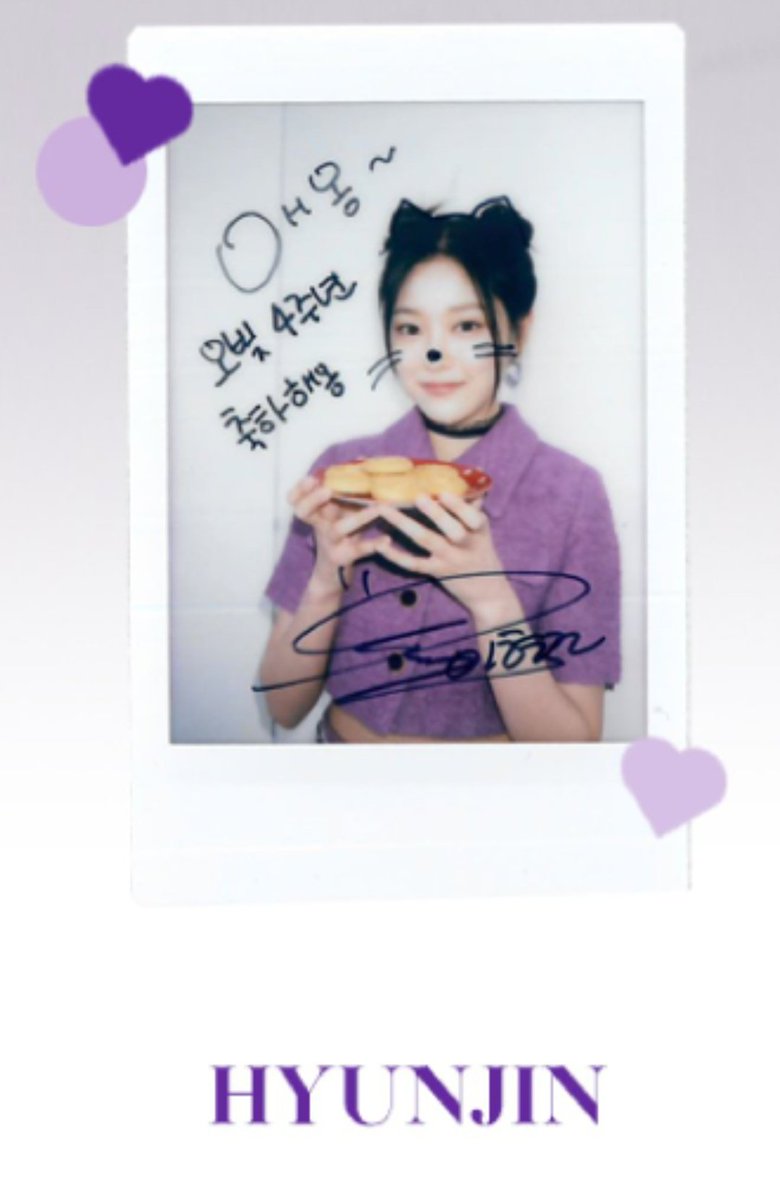 kitty_nim_'s tweet photo. Hyunjin 🐱:
"Aeong~
Orbits, Happy 4th anniversary-eong" ̳͒^•ﻌ•^
#0710_HBD_Orbit
#Happy_Orbit_Day
#이달의소녀 #LOONA #오빛 #Orbit https://t.co/DFgQlz3wTc