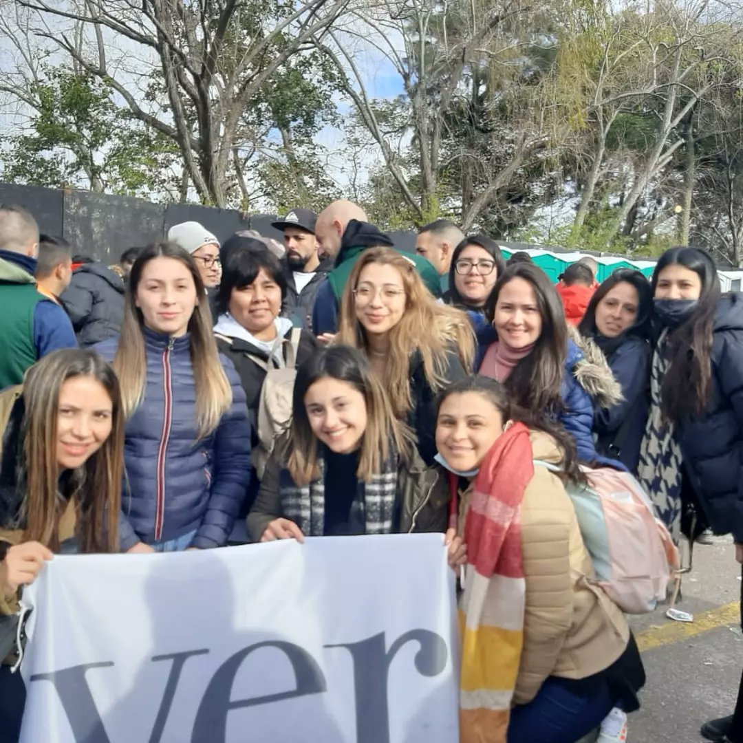 VERDelegada's tweet photo. Gracias a las compañeras de VER por el compromiso y apoyo en la Asamblea General Extraordinaria. Elegimos seguir trabajando junto a nuestro Sindicato y nuestra dirigenta @rociovictoriarios para continuar mejorando nuestras condiciones laborales. Gracias @ListaAzul https://t.co/5egl1a7BSf