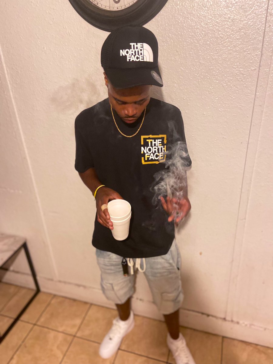 Lilstyles2015's tweet photo. Happy 2️⃣5️⃣th Birthday🎂 To Me I Thank God For Everything 🖤 #FreeDaFamily🙏🏽 https://t.co/N8m4bhvtVS