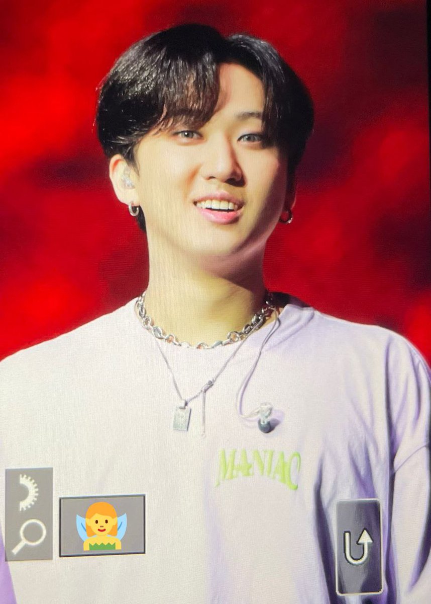 jiniret_skz_zoo's tweet photo. Beautiful, incredible, artistic #Changbin. The star of the stage, the King of Rap👑, a wonderful dancer, a great vocalist, a charming young,talented #SeoChangbin ❣️ radiating a sea of positivity,joy and happiness. @Stray_Kids #Changbingeniusrapper #Changbinbestsinger #StrayKids https://t.co/vxDPZ3F6vX