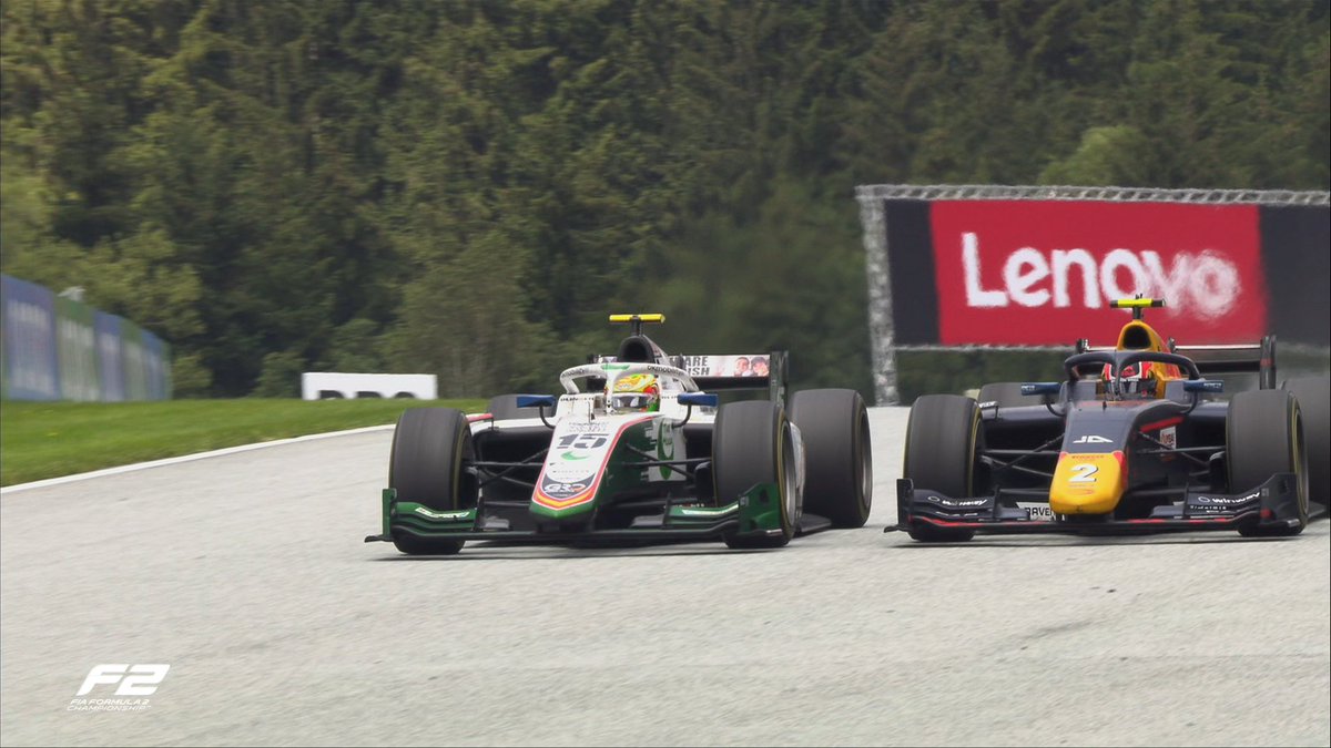 JaramaFan's tweet photo. ¡¡¡ÉPICA CARRERA DE ROBERTO MERHI 🇪🇸 EN AUSTRIA!!!

El piloto español partía 21° y ha entrado 2° tras adelantar a diecinueve coches. Solo un ROBO escandaloso de la FIA hará que no suba al podio.

#F2 #GPAustria #AustrianGP 🇦🇹 https://t.co/X3uKeEJfx5