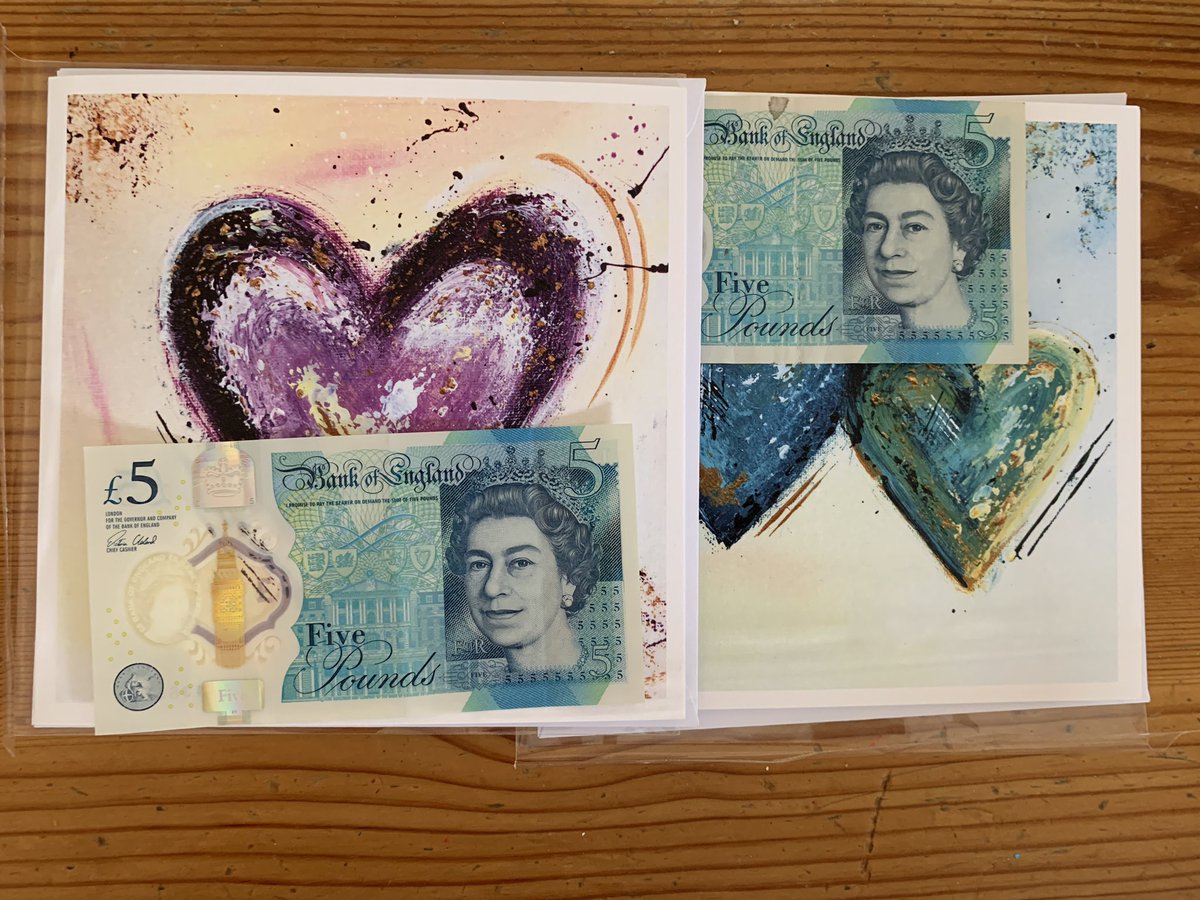 💖Sunday MAGIC!💖

🌈Spreading some love around. 
🌈Spot the card in the flowers! 

🌈A special gift for some lucky person.

#SundayFeels #SundayFunday #MagicWeekend