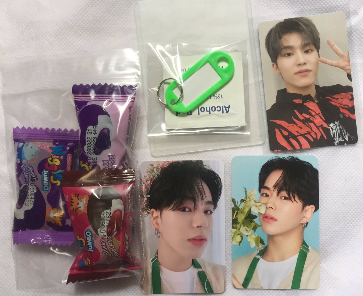 riin_0526's tweet photo. for: #pare25review
ได้มาแล้วคับบ แพ็คแน่นหนามาก ๆ ๆ❕ของแถมเต็มไปหมดเลย ขอบคุณค่าา🌷💗
for: #mikkoreview
น้องมาชิมาถึงโดยสวัสดิภาพค่ะ ขอบคุณสำหรับของแถมด้วยคับบ🥰✨ https://t.co/TC3Iojs8rw