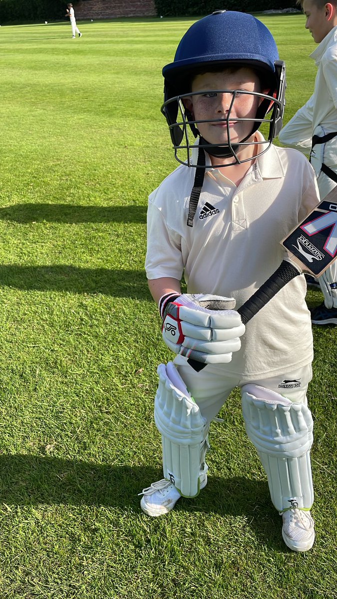JGD6's tweet photo. Hi @root66 , can I get a message of support pls 4 my nephew, Josh is being bullied in school 4 wearing his cricket cap &amp; cos he loves playing cricket more than football &amp; doesn’t get why because he ❤️footy &amp; @LUFC too! RT’s pls 🙏 @benstokes38 @ECB_cricket  @Patrick_Bamford https://t.co/JetWctb2HS