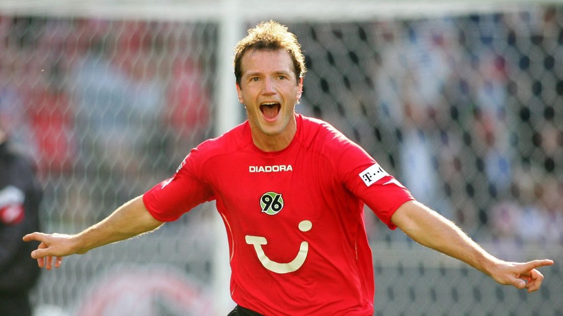 96Legenden's tweet image. Der holländische Regisseur spielt erneut eine starke Rückrunde und konnte sich ebenfalls in die Torschützenliste eintragen. #h96 #96legenden