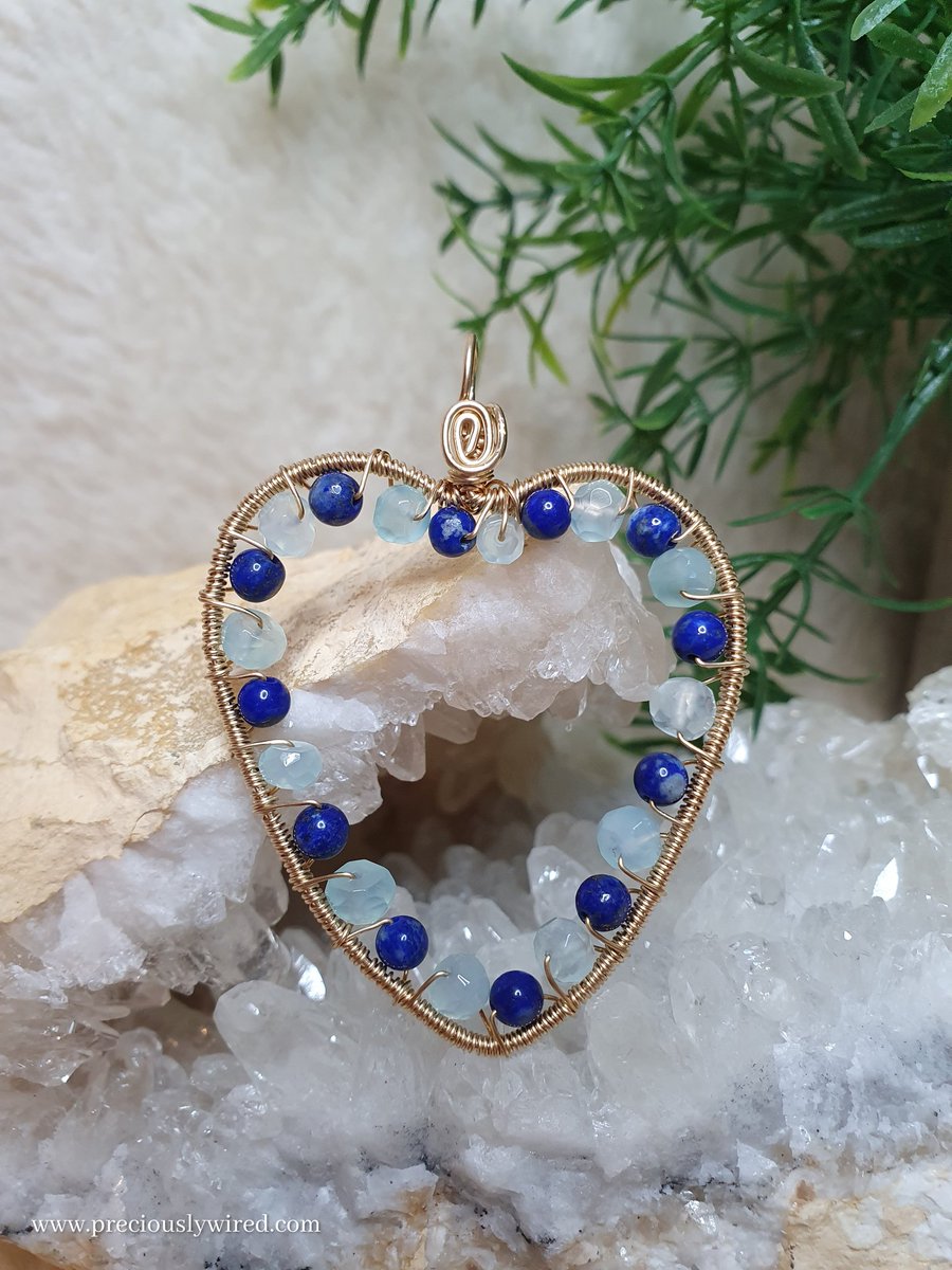 Chalcedony &amp; Lapis gold-filled heart pendant. preciouslywired.com

#handmade #handmadejewellery #craftbizparty #MHHSBD #UKMakers #ElevensesHour #UKGiftAM #smartsocial #funpmlunch #HandmadeHour #Inbizhour #WomanInBizHour #YourBizHour #UKLateHour #BizHour 
#ArtistOnTwitter