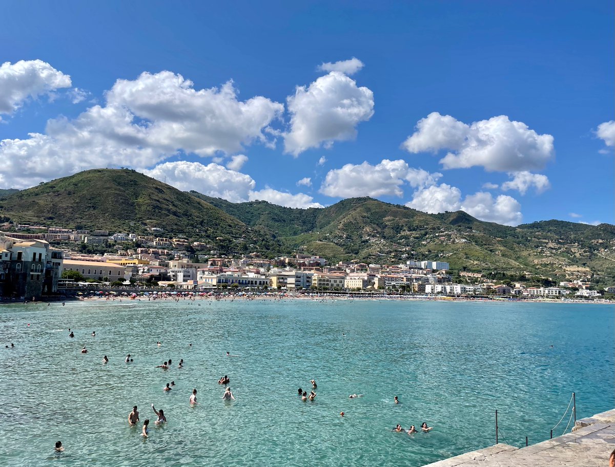 MeganAHamilton's tweet photo. It’s fitting to spend the 79th anniversary of #OpHUSKY on a working vacation in #Sicily. The July heat is giving me a whole new respect for the soldiers who participated in the 1943 campaign. #WWII #CdnArmy 
1/3 https://t.co/gaEn96OyV9