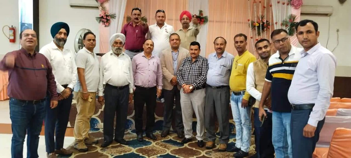 nepaltourismb's tweet photo. During his recent visit to India,NTB CEO @RegmiDhananjay also met with representatives from Dehradun Travel Association of Uttarakhand to discuss regional tourism possibilities. #NepalAwaits #NepalisOpen #NepalNOW https://t.co/RH02DHh0RA