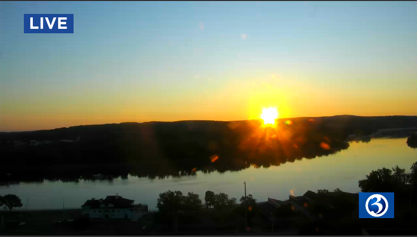 ScotHaney3's tweet photo. Oh what a start, oh what a day! I'm in for Lorin this morning, so tune into Channel 3 for a check of the forecast! Nice to see you all this morning! https://t.co/waHiaAIYph