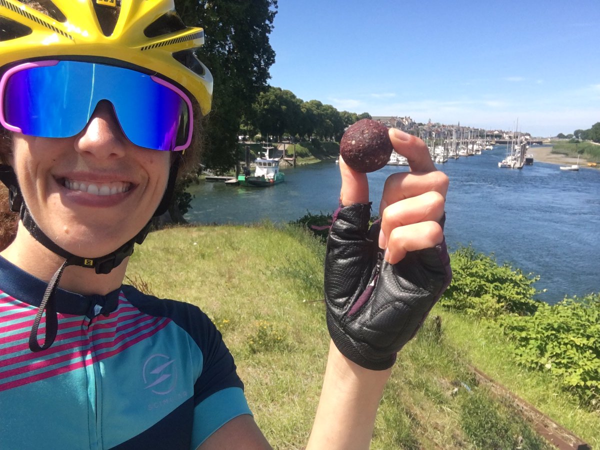 Helen Russell tweet media