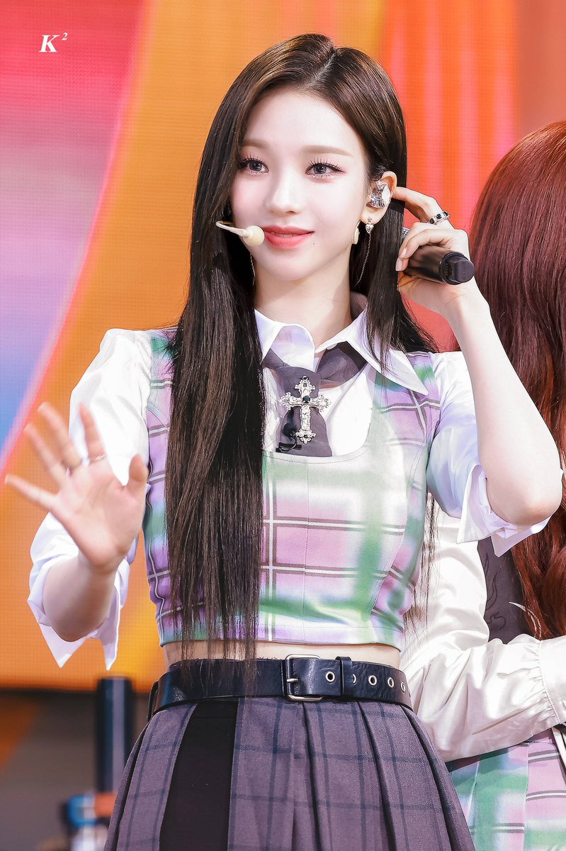 AmonSeoul's tweet photo. æspa 카리나님이 착용해주신 
아몽의 Heart anchor earring 🫶🏻
#에스파 #카리나 #아몽 #주얼리협찬❤️‍🔥 https://t.co/aqwY9zKKrg