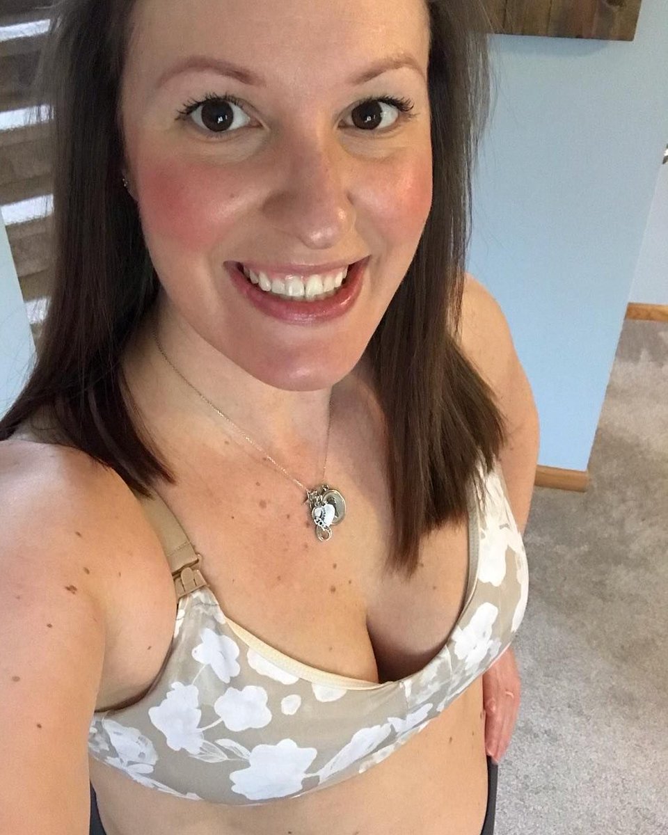 Pleasure_Sexxy's tweet photo. single mom am i still pretty? 😇 Follow me https://t.co/xfHrGVqhZo