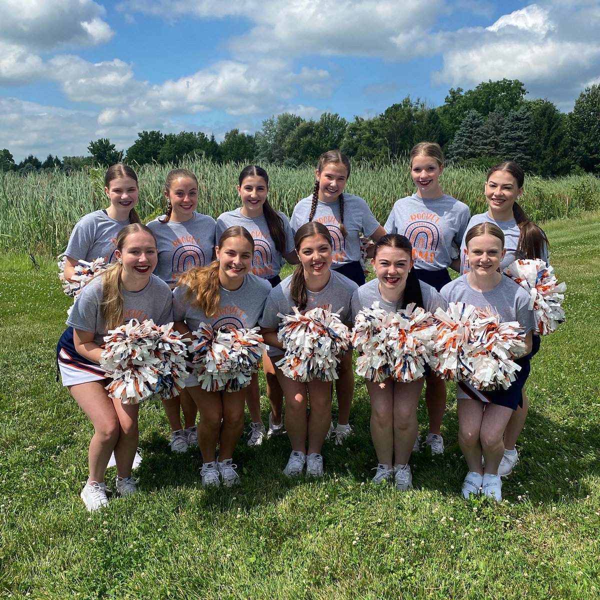 RocketPoms's tweet photo. Sparks in the Park Paradeβ€οΈπ€π
#rocketpoms #marchingrockets #loveourhometown https://t.co/MXfSmi4ymG