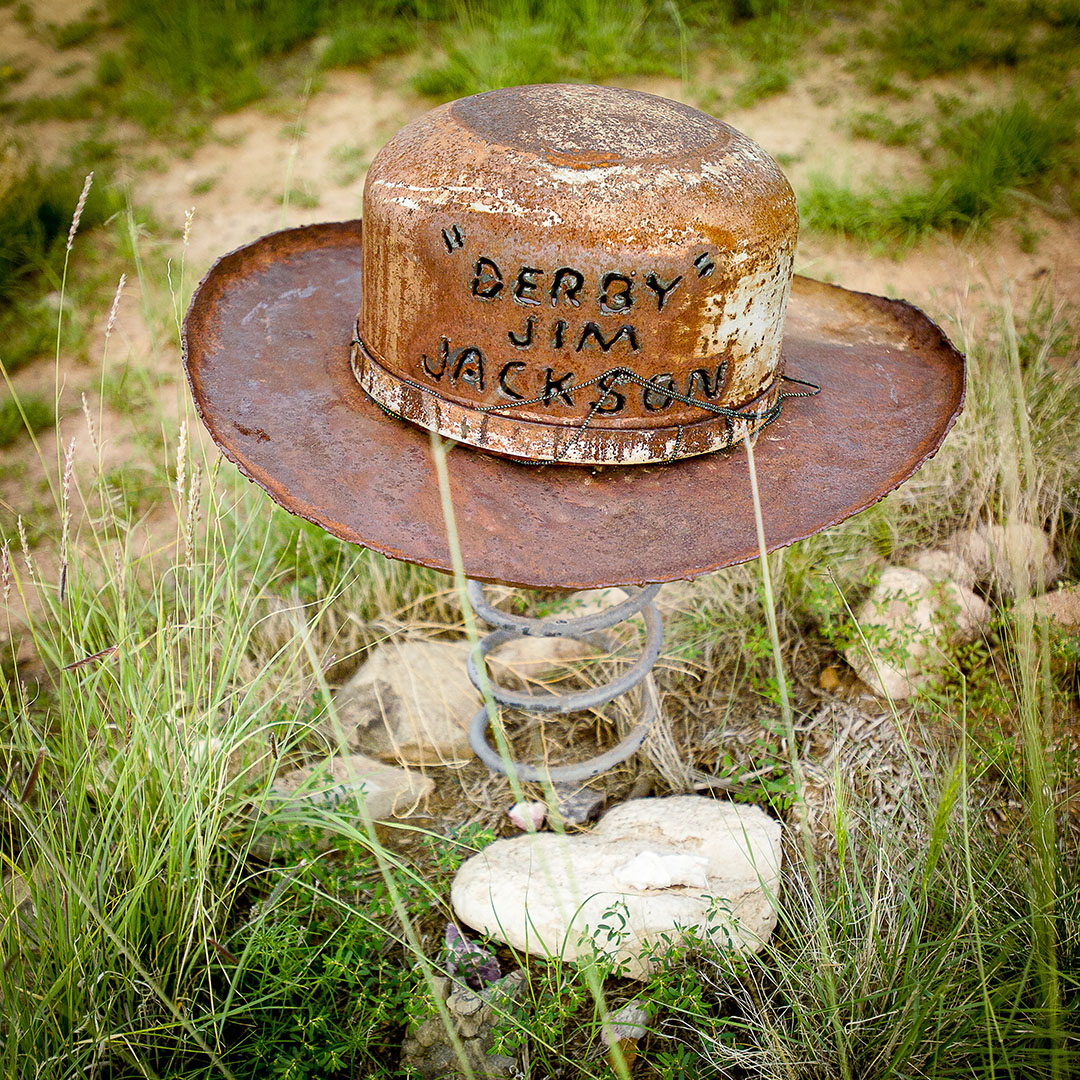 DailyPhotoGame1's tweet photo. (#Derby) has been published. See the whole conversation at Daily Photo Game - https://t.co/DAp30gXlDV Color, daily photo game, day time, derby, hat, metal, No People, rust, spring #Color #DailyPhotoGame #DayTime #Hat #Metal #NoPeople #Rust #Spring https://t.co/CgnAOEvhdK